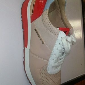 A micheal kors snicker